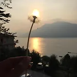 Alojamento de Acomodação e Pequeno-almoço Lil Brenzone sul Garda