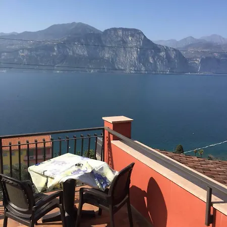 Lil Bed & Breakfast Brenzone sul Garda